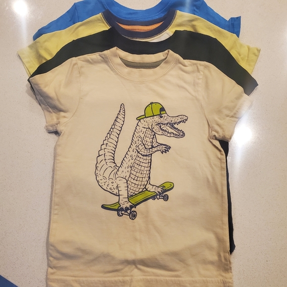 Toddler t-shirt bundle. Size 4T - Picture 2 of 5